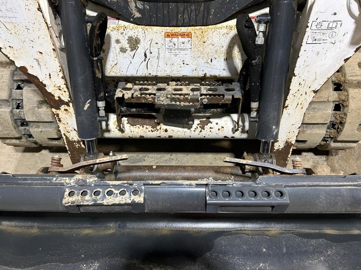 2016-bobcat-t550-image-10