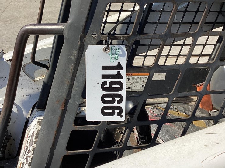 2008-bobcat-s250-image-15