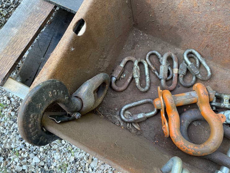 #1599-•-hooks-and-clevis-image-2