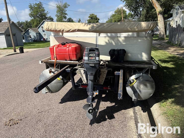 1997-smoker-craft-20’-pontoon-boat-w/motor-&-trailer-image-6