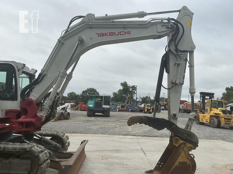 2016-takeuchi-tb1140-image-6