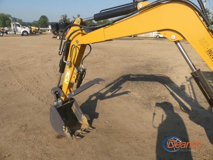 2025-agt-my50r-mini-excavator,-s/n-2025x0000139:-c/a,-blade,-rubber-tracks,-hyd.-thumb,-1-hr-image-5