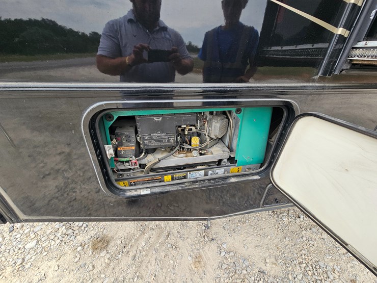#21543-•-2014-ford-f53-motorhome-image-95
