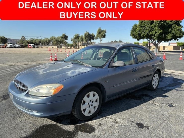 2000-ford-taurus-x-image-1