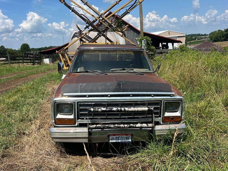 1985-dodge-ram-250-image-8