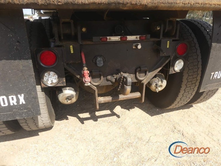 2024-kenworth-t880-image-8