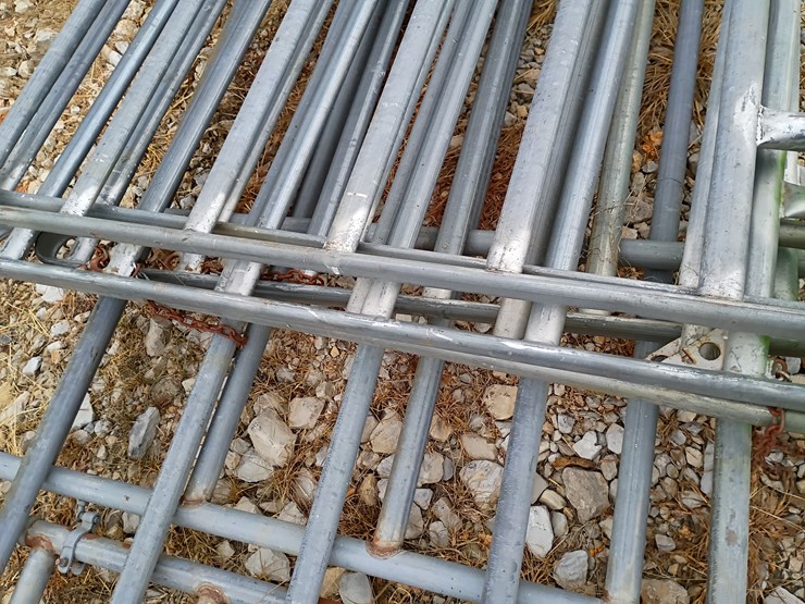 #21589-•-7--galvanized-corral-panels-image-23