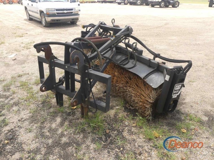 cat-ba25-hydraulic-sweeper-attachment,-s/n-7aw01886-image-1