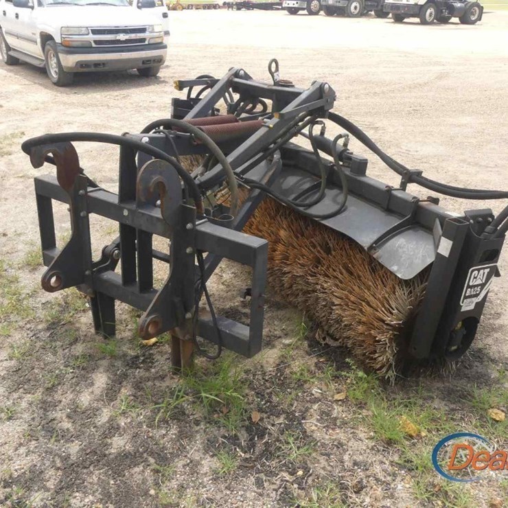 CAT BA25 HYDRAULIC SWEEPER ATTACHMENT, S/N 7AW01886