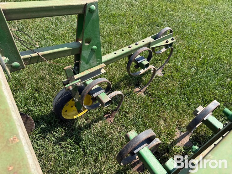 john-deere-825-image-16