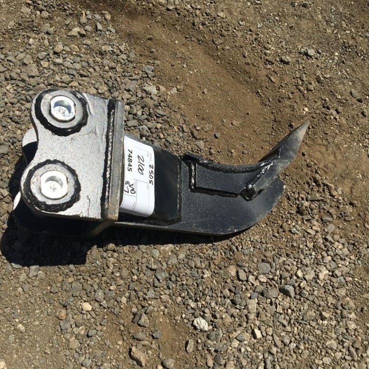 Unused Ripper Attachment,