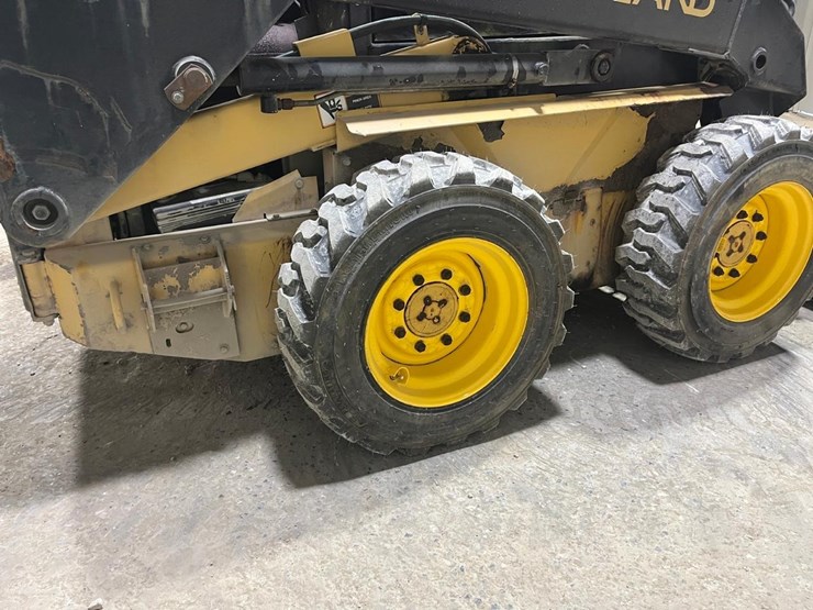 new-holland-lx665-image-15