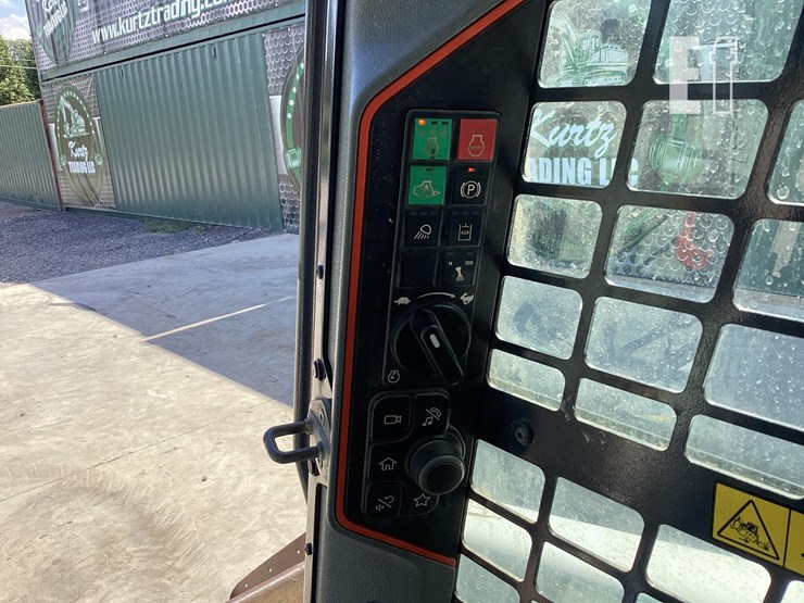 2021-bobcat-s76-image-13