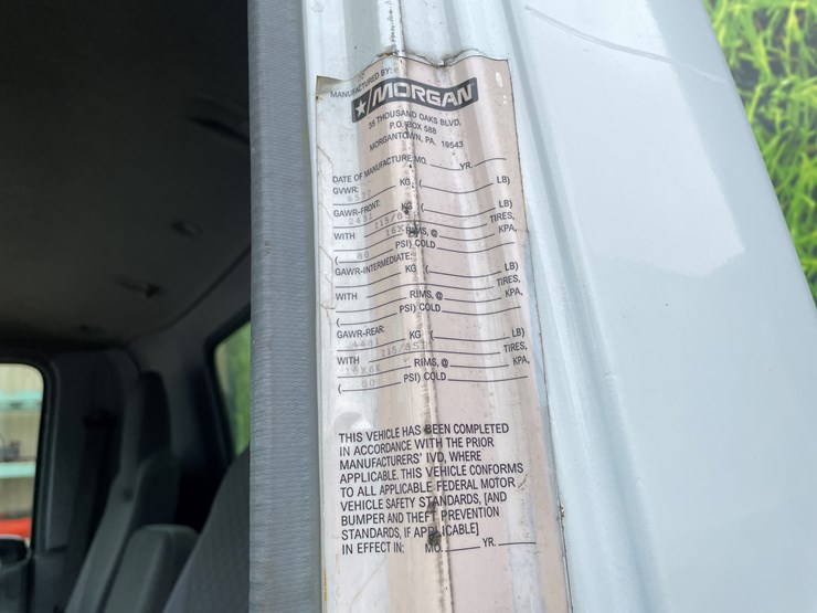 #9855-•-2009-gmc-box-truck-(has-wi-title)-image-33