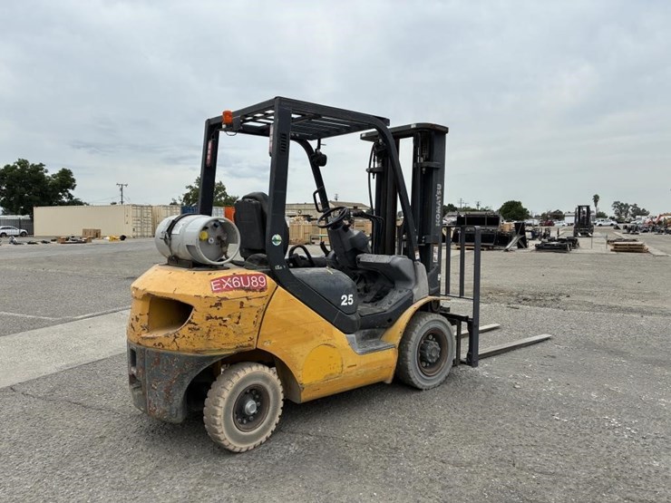 2015-komatsu-fg25ht-16-image-3