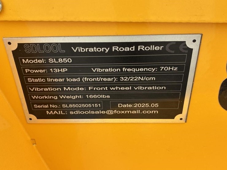 2025-sdlool-sl850-vibratory-tandem-roller-image-10