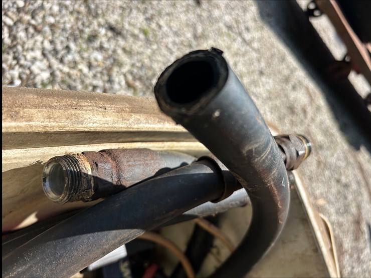 #1595-•-12-volt-fuel-pump-image-5