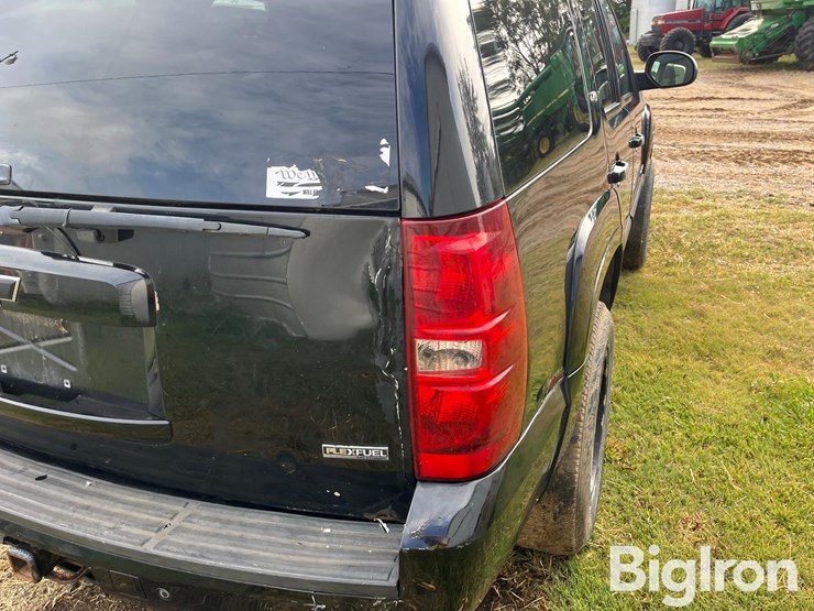 2007-chevrolet-tahoe-image-16