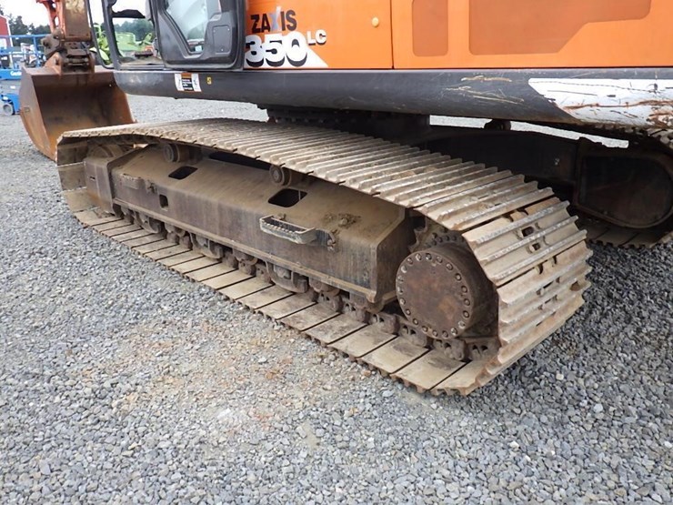 2015-hitachi-zx350lc-6n-image-46