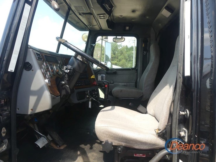 2008-western-star-4900sa-image-18