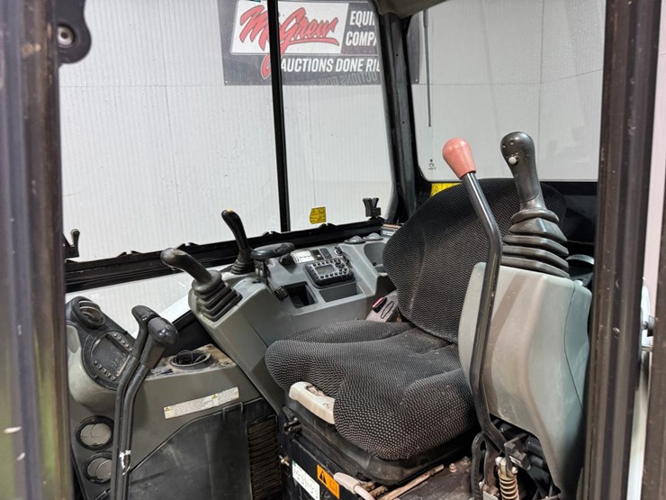 2020-bobcat-e35-image-24