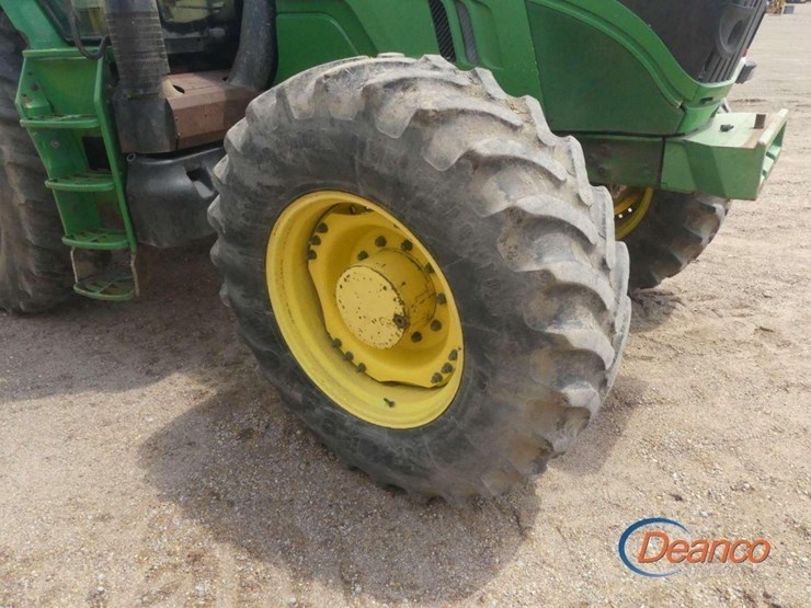 2012-john-deere-6210r-image-9