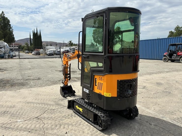 2025-vicsec-vc13c-hydraulic-excavator-image-4