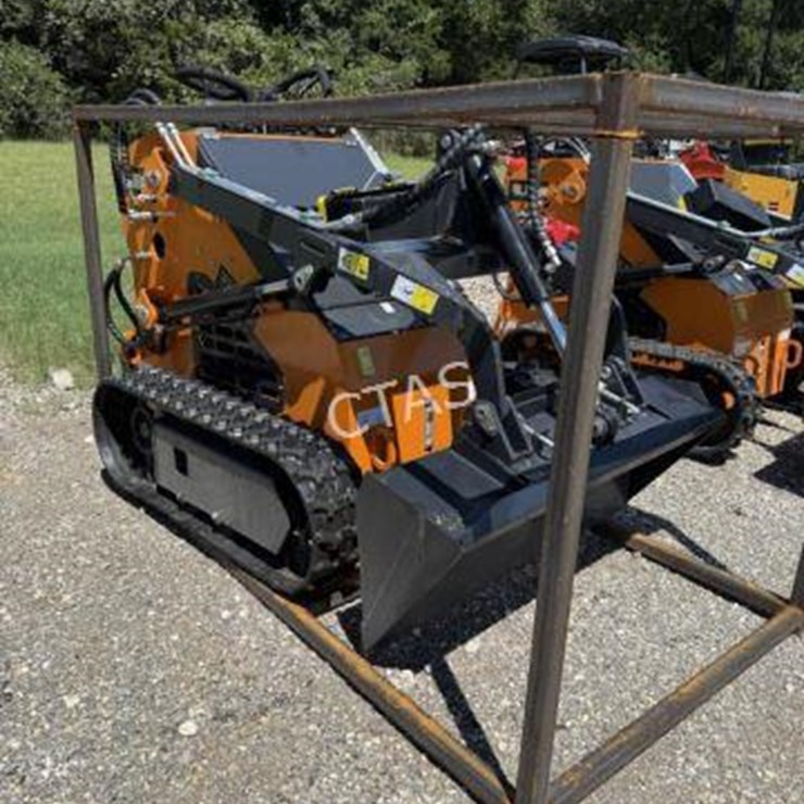#42 • Land Hero Mini Skid Steer