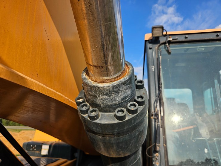 #21999-•-2020-hyundai-hx220lc-excavator-image-92