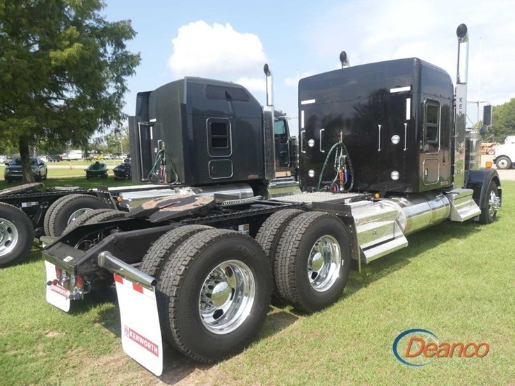 2024-kenworth-w900l-image-2