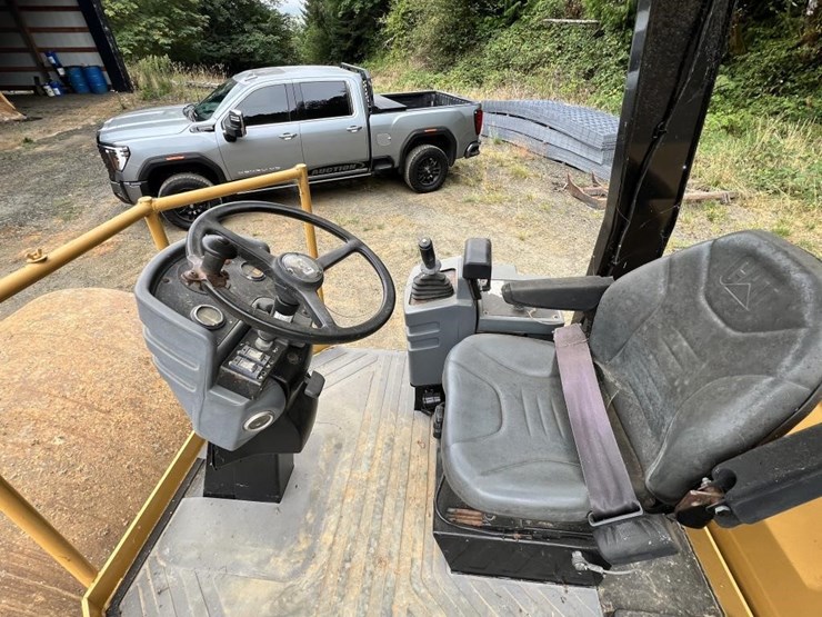 2000-caterpillar-cs-563d-image-11