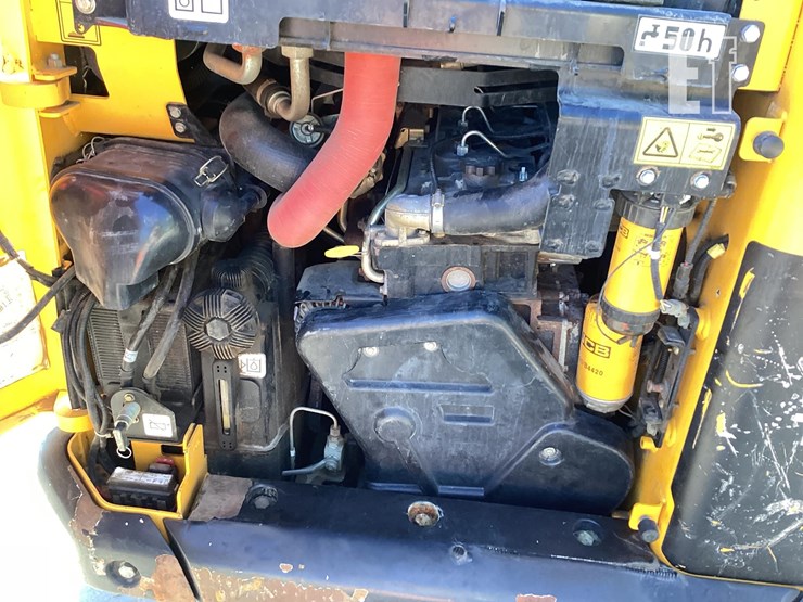 2017-jcb-320t-image-13