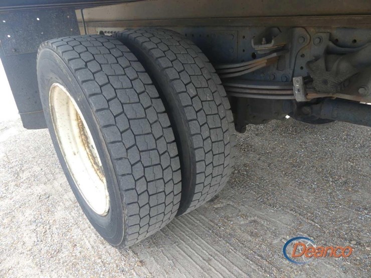 2019-hino-195-image-7