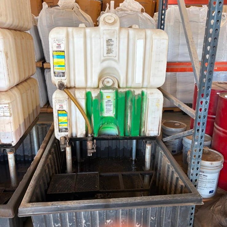 Bulk Oil Tanks with Containment