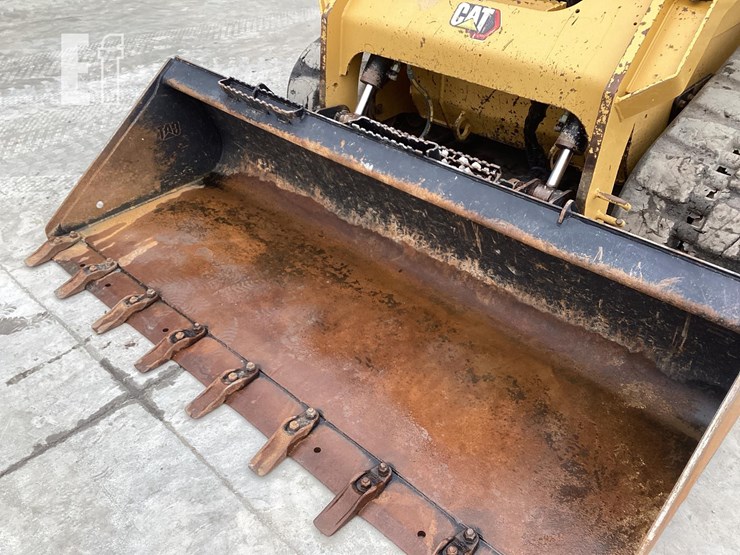 2021-caterpillar-299d3-image-9