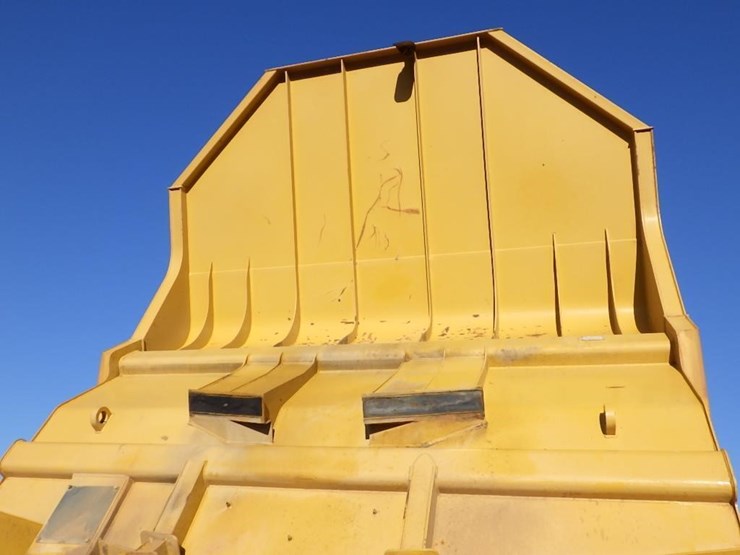 2011-caterpillar-770-image-9