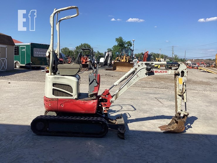 2018-takeuchi-tb210r-image-5