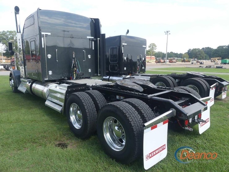 2024-kenworth-w900l-image-3