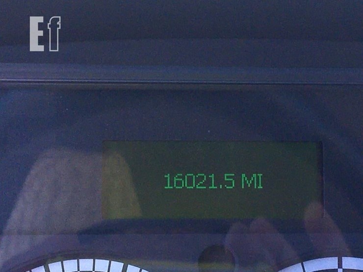 2017-freightliner-business-class-m2-106-image-5