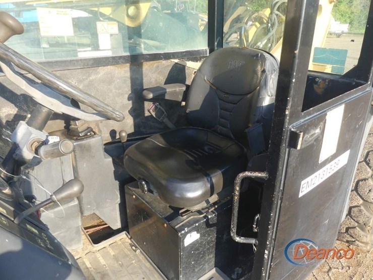 2014-caterpillar-tl642c-image-10