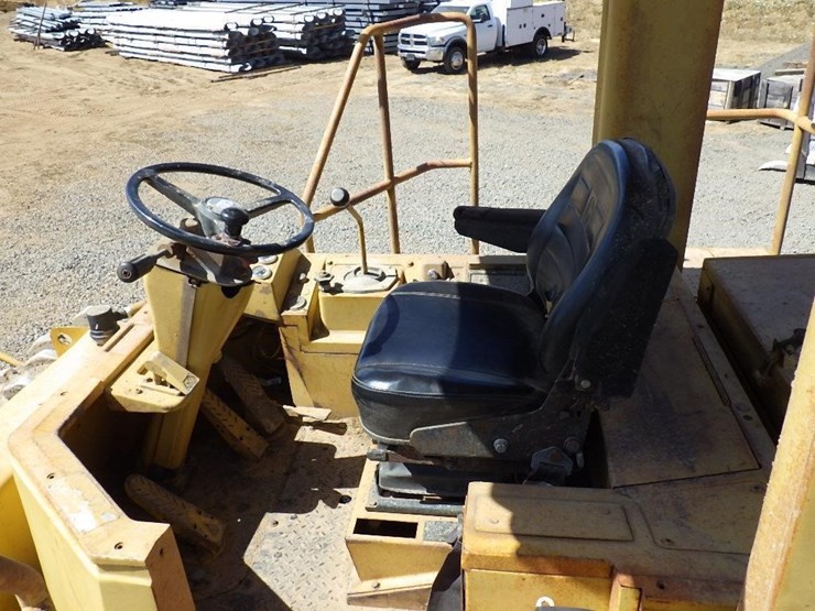 1986-caterpillar-825c-image-35