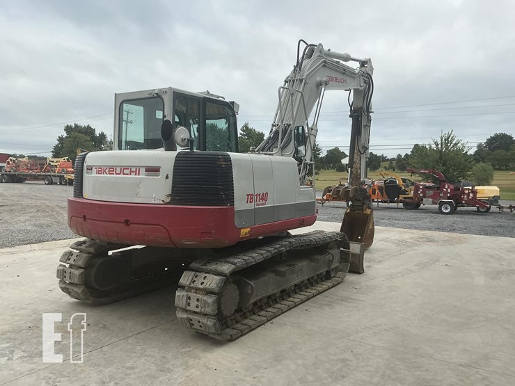 2016-takeuchi-tb1140-image-4