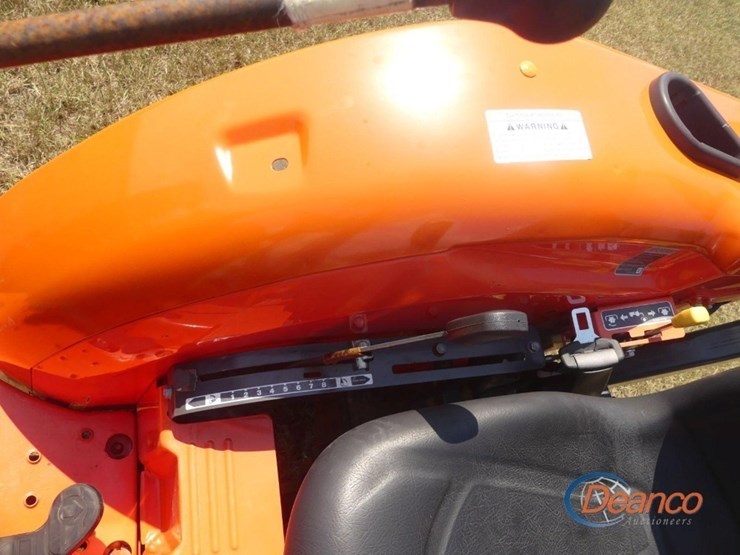 2015-kubota-l3901hst-image-14