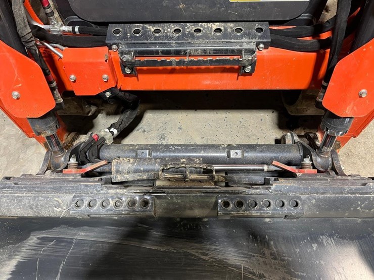 2023-kubota-svl75-3-image-10