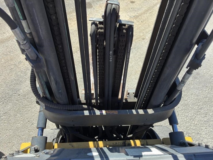 2005-komatsu-fg25sht-14-image-8