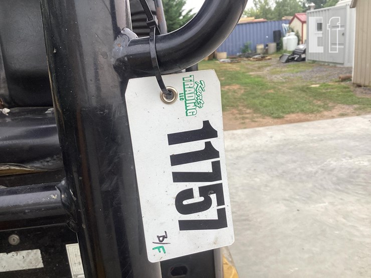 2015-caterpillar-305.5e2-cr-image-22
