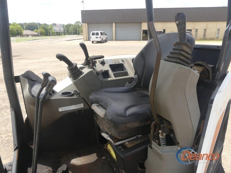 2019-bobcat-e32i-image-9