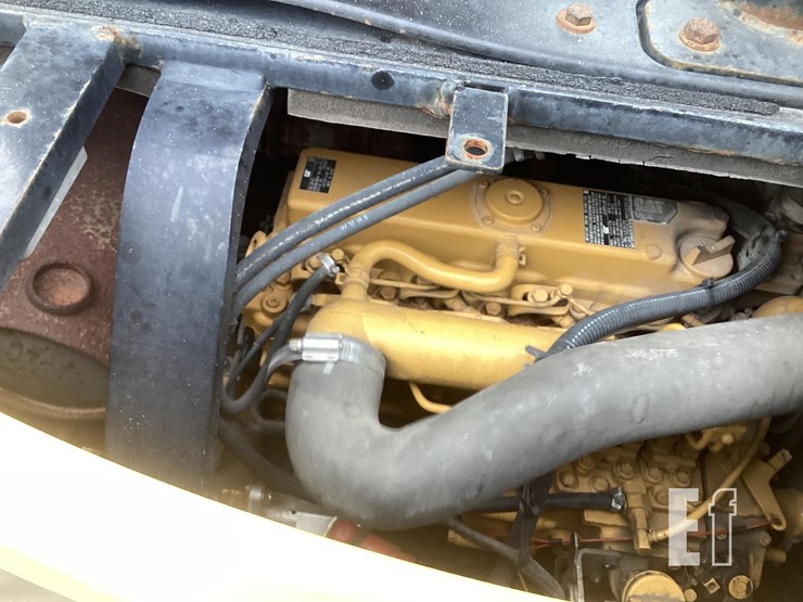 2015-caterpillar-305.5e2-cr-image-15
