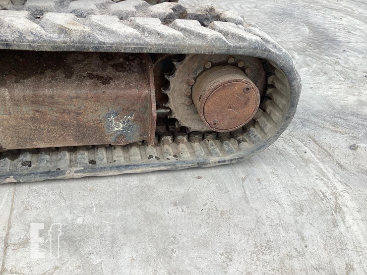 2006-deere-35d-image-11
