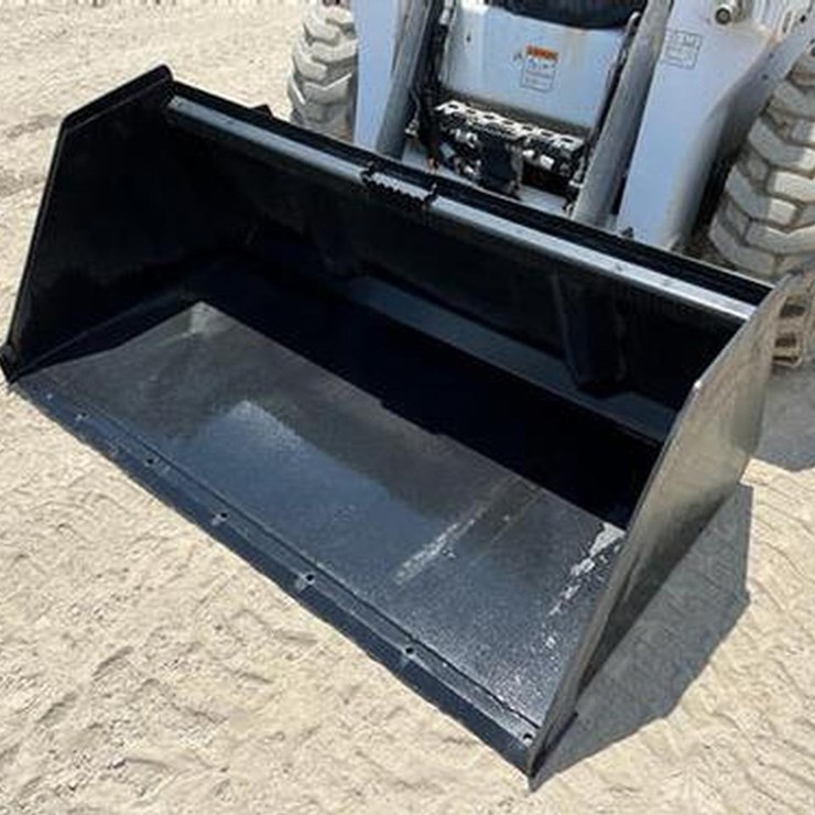 Wildcat 72" Skid Steer Snow/Litter Bucket